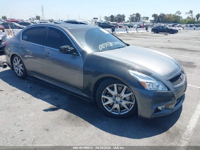 INFINITI JOURNEY 2013