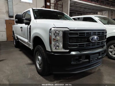 FORD F-250 2024