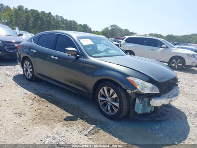 INFINITI M37 2013