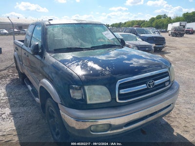 TOYOTA TUNDRA 2002