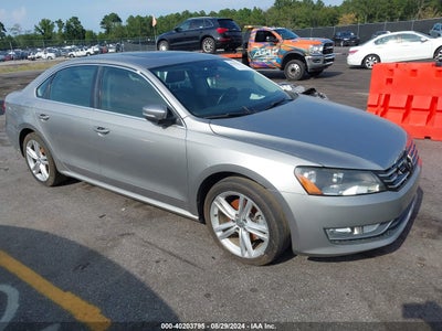 VOLKSWAGEN PASSAT 2014
