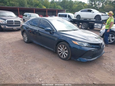 TOYOTA CAMRY 2019