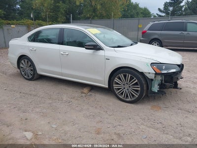 VOLKSWAGEN PASSAT 2015