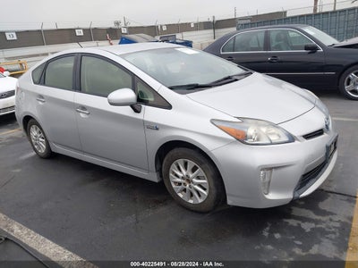 TOYOTA PRIUS PLUG-IN 2014