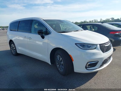 CHRYSLER PACIFICA HYBRID 2024