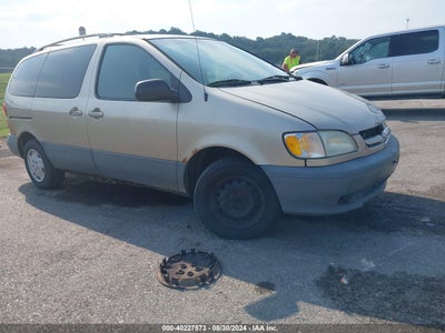 TOYOTA SIENNA 2001