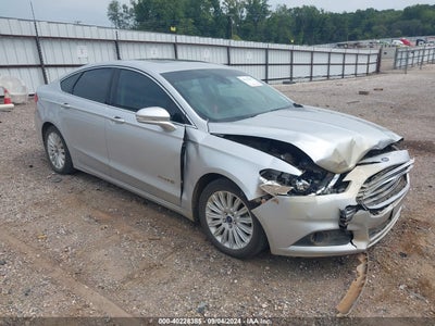 FORD FUSION HYBRID 2015
