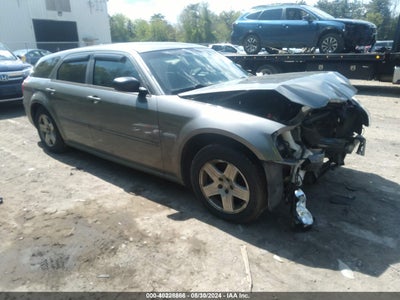DODGE MAGNUM 2005