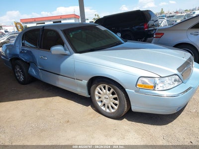LINCOLN TOWN CAR 2006