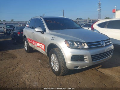 VOLKSWAGEN TOUAREG 2014