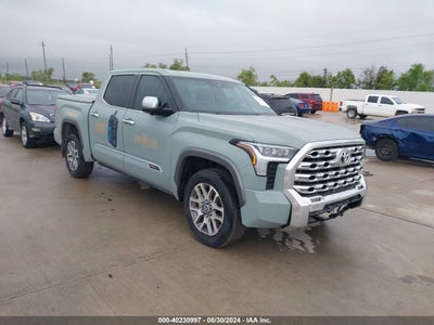 TOYOTA TUNDRA 2024
