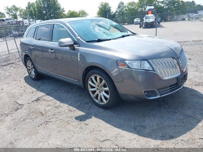 LINCOLN MKT 2010