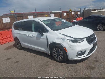 CHRYSLER PACIFICA HYBRID 2024