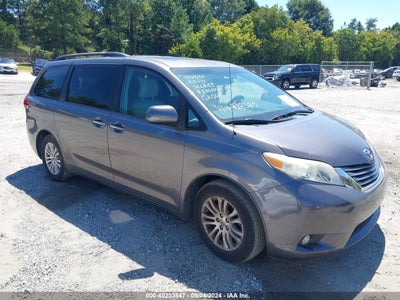 TOYOTA SIENNA XLE V6 2014