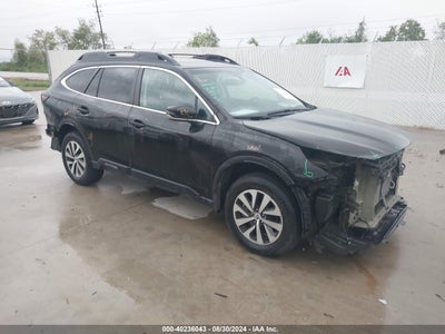 SUBARU OUTBACK 2022