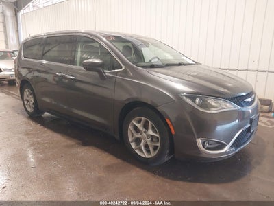 CHRYSLER PACIFICA 2018