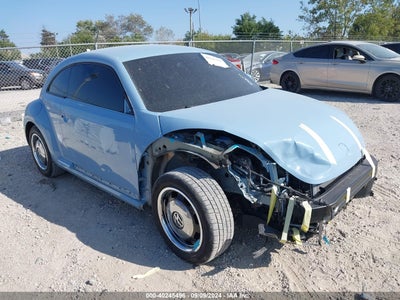 VOLKSWAGEN BEETLE 2015