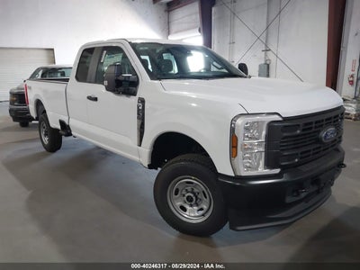 FORD F-250 2024