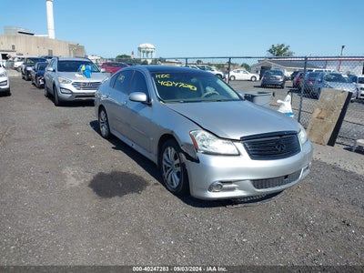 INFINITI M35 2010