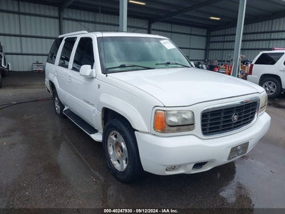 CADILLAC ESCALADE 2000