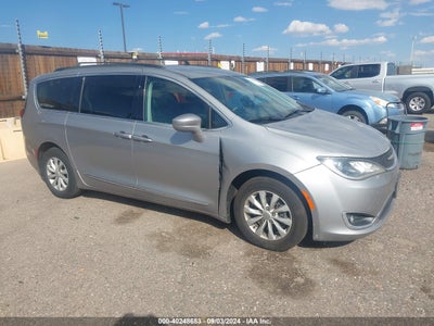 CHRYSLER PACIFICA 2017