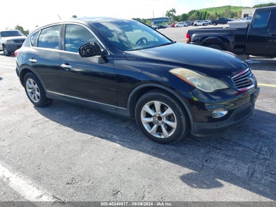 INFINITI JOURNEY 2010