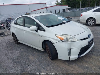 TOYOTA PRIUS 2015