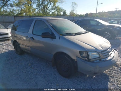 TOYOTA SIENNA 2002