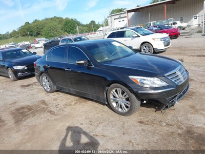 HYUNDAI GENESIS 2013