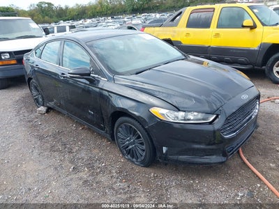 FORD FUSION HYBRID 2015