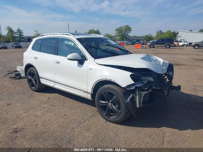 VOLKSWAGEN TOUAREG 2014