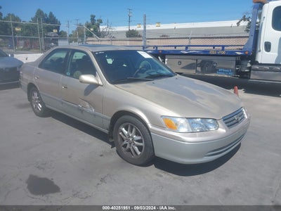 TOYOTA CAMRY 2001