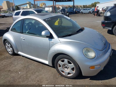 VOLKSWAGEN NEW BEETLE 2000