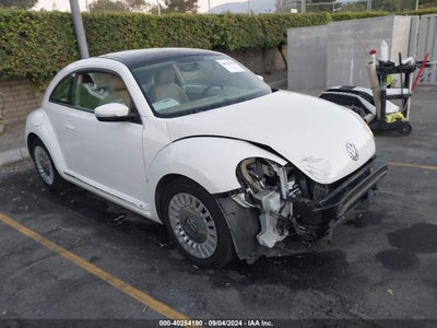 VOLKSWAGEN BEETLE 2013