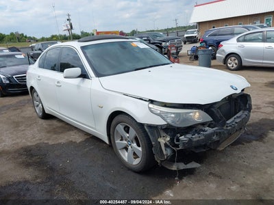 BMW 528XI 2008