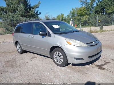 TOYOTA SIENNA 2009