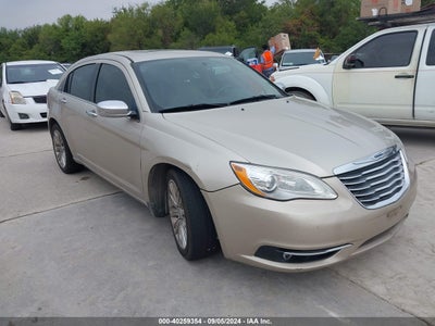 CHRYSLER 200 2013