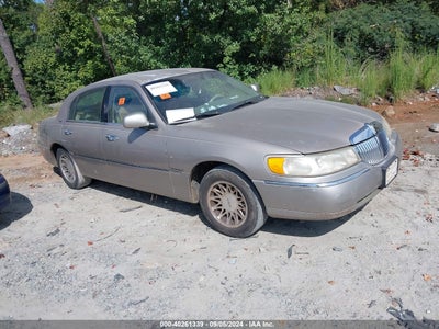 LINCOLN TOWN CAR 2000