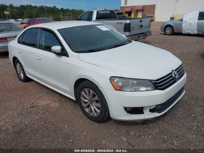 VOLKSWAGEN PASSAT 2013