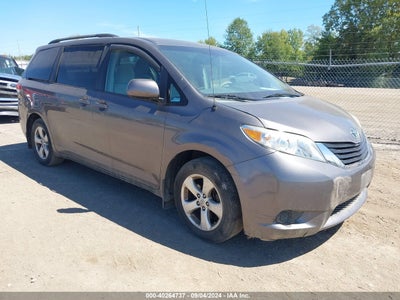 TOYOTA SIENNA 2013