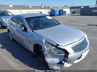 INFINITI G37 2013