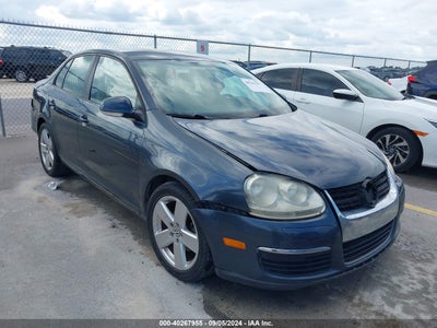 VOLKSWAGEN JETTA 2010