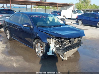 VOLKSWAGEN PASSAT 2012
