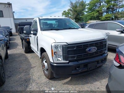 FORD F-350 CHASSIS 2024