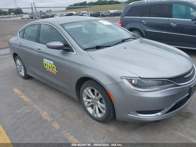 CHRYSLER 200 2015