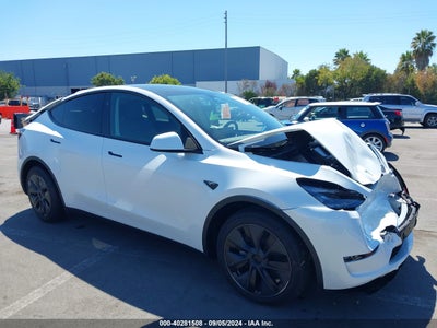 TESLA MODEL Y 2024