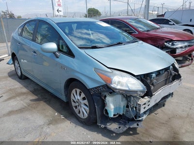 TOYOTA PRIUS PLUG-IN 2012