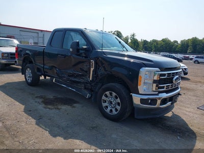 FORD F-350 2023