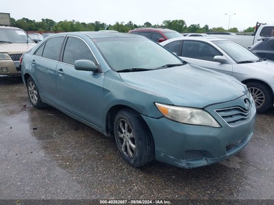 TOYOTA CAMRY 2011