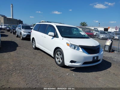 TOYOTA SIENNA 2012